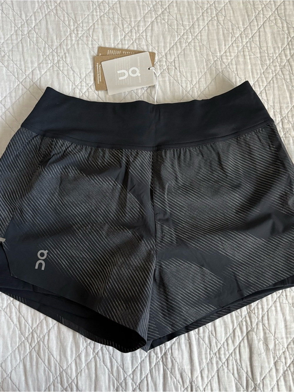 On Running Women’s Black Striped Athletic Shorts NWT Size Small